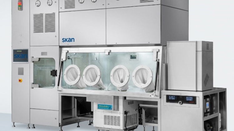 Source: SKAN – Isolator for Cell and Gene therapy with integrated fast decontamination airlock (less than 3min), Centrifuge, and Incubator